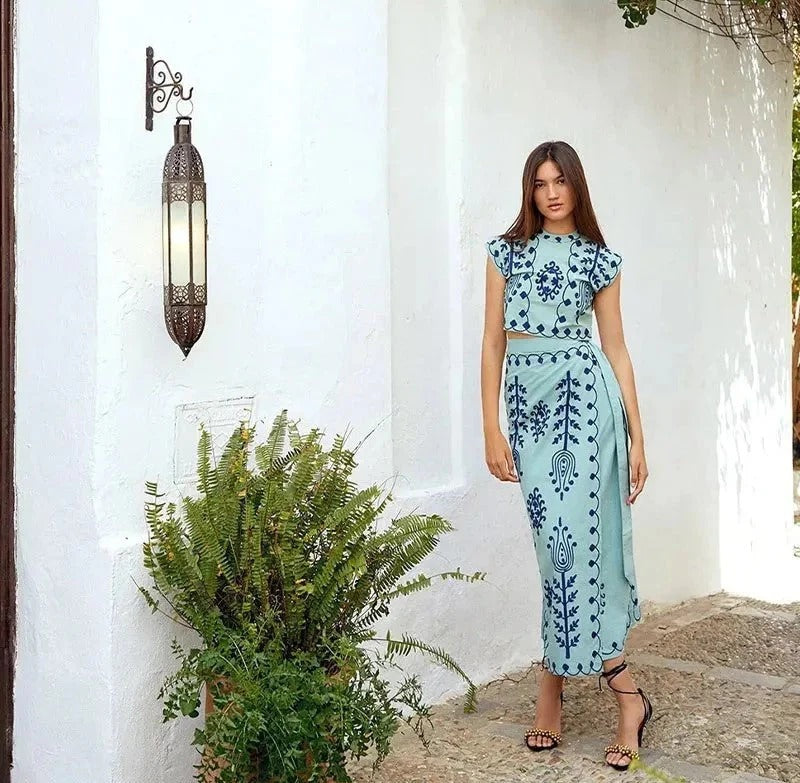 Estampado Chic de Top y Falda